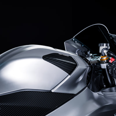 Yamaha R1 (2015-2025) – FUEL TANK SLIDERS CARBON FIBER