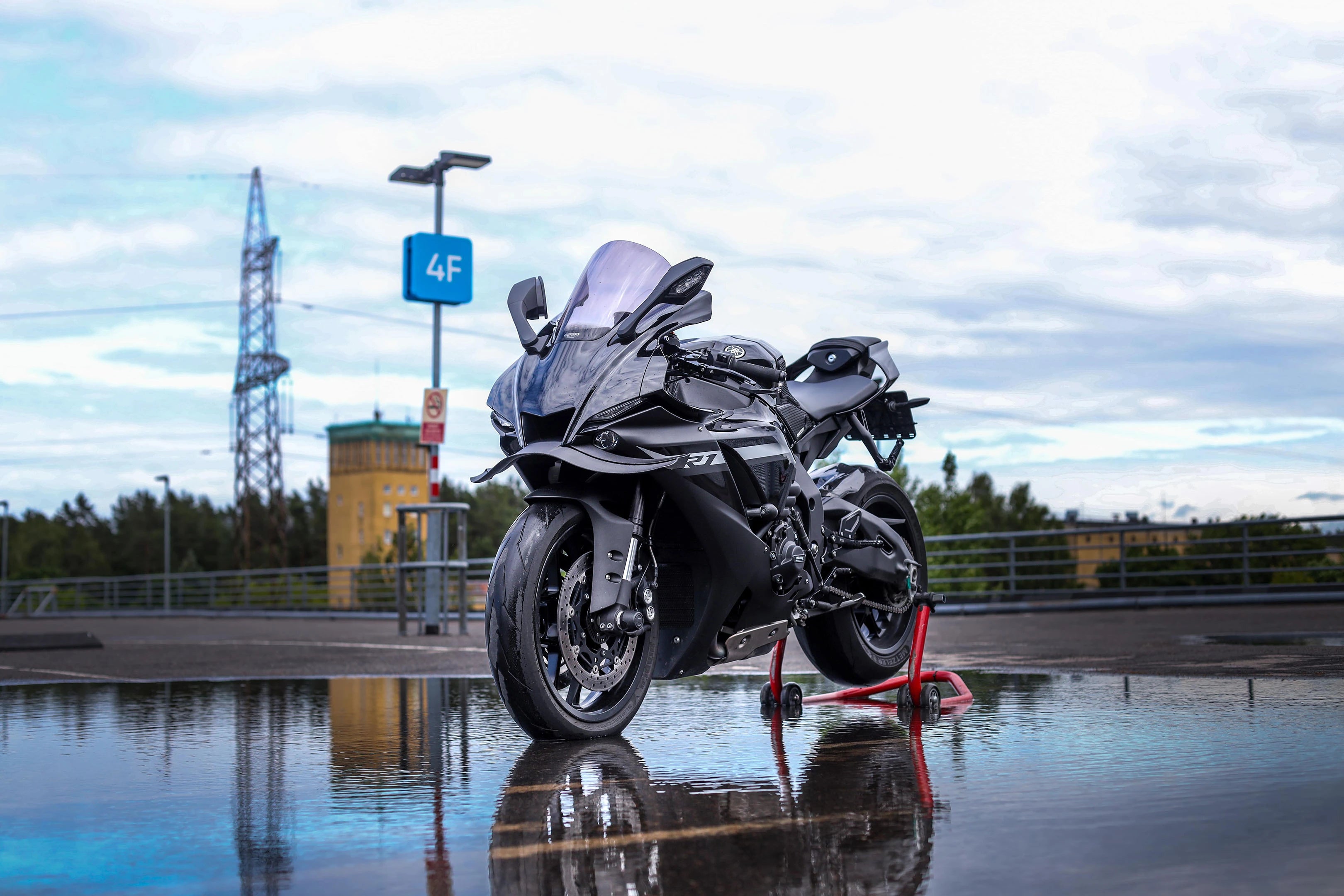 Yamaha R1 superbike with RBM WORKS aerodynamic winglet spoiler aleron